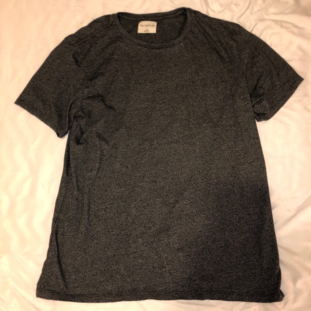 Men’s PacSun tee (L)